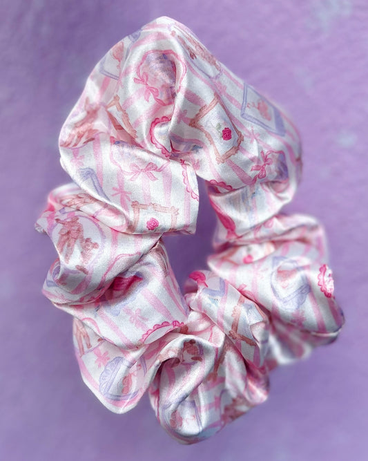 Bow Frames Satin Scrunchie
